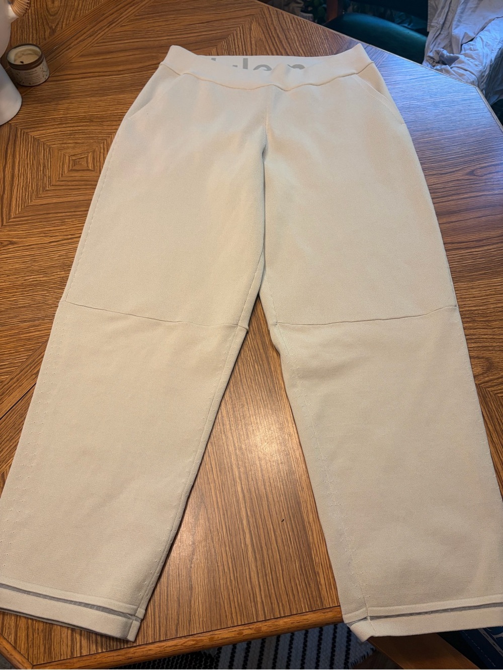 lululemon athletica Cropped Wide-Leg Pants in Light Cream